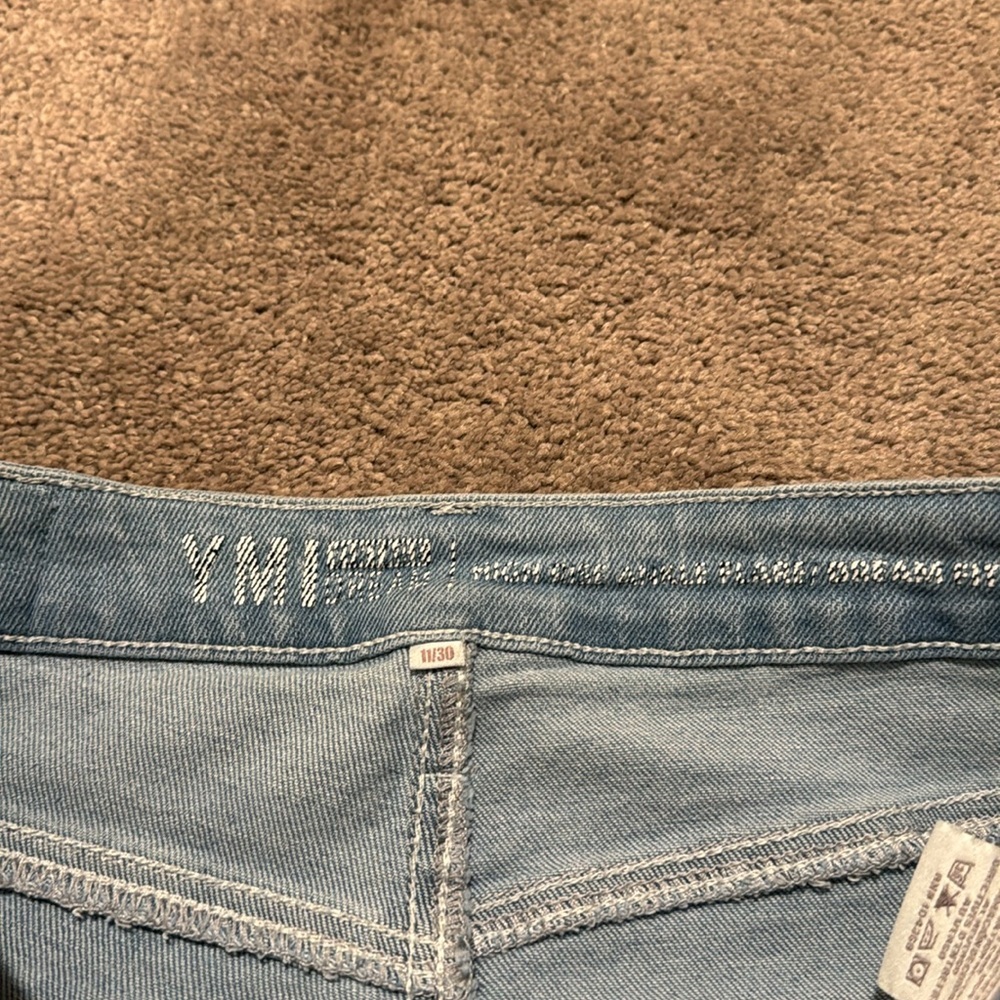 YMI Dream High Rise Distressed Raw Hem Flare Jeans Light Wash SIZE 11/30 - Picture 3 of 5